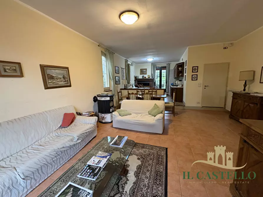 Immagine 26 di Villa in vendita  in Via Roma a Castiglione Del Lago