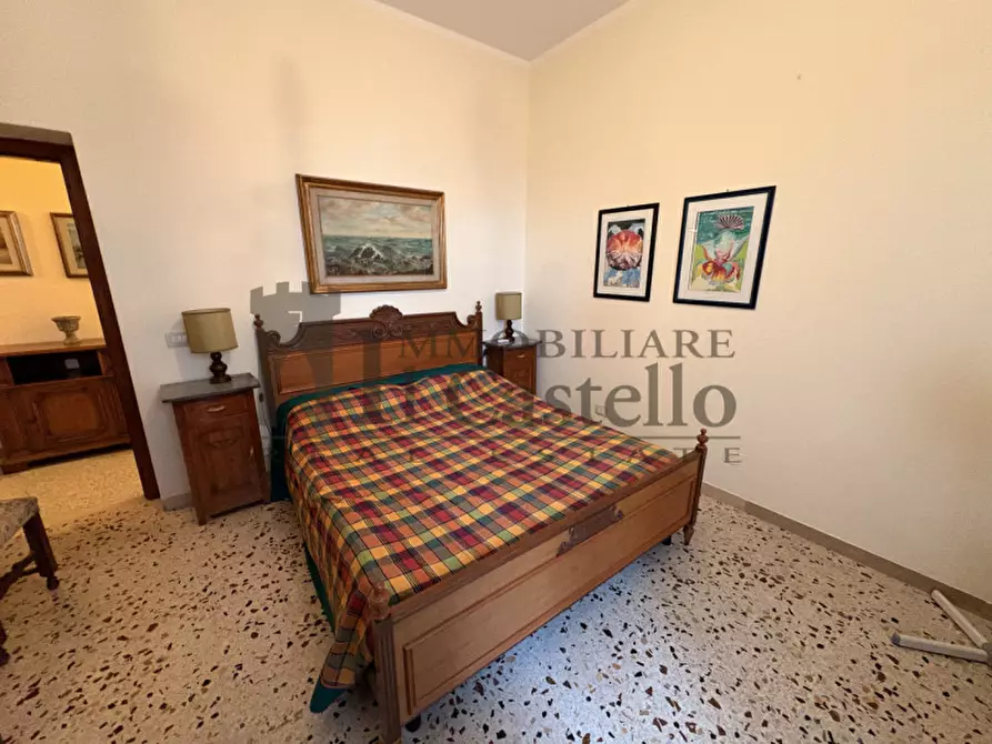 Immagine 27 di Villa in vendita  in Via Roma a Castiglione Del Lago