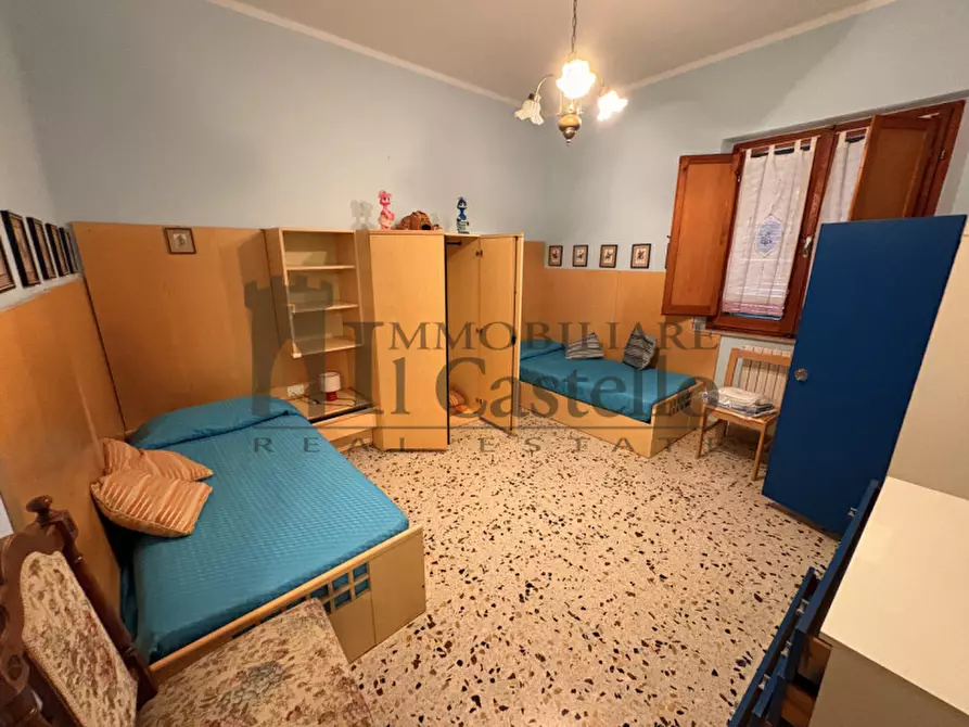 Immagine 27 di Villa in vendita  in Via Roma a Castiglione Del Lago