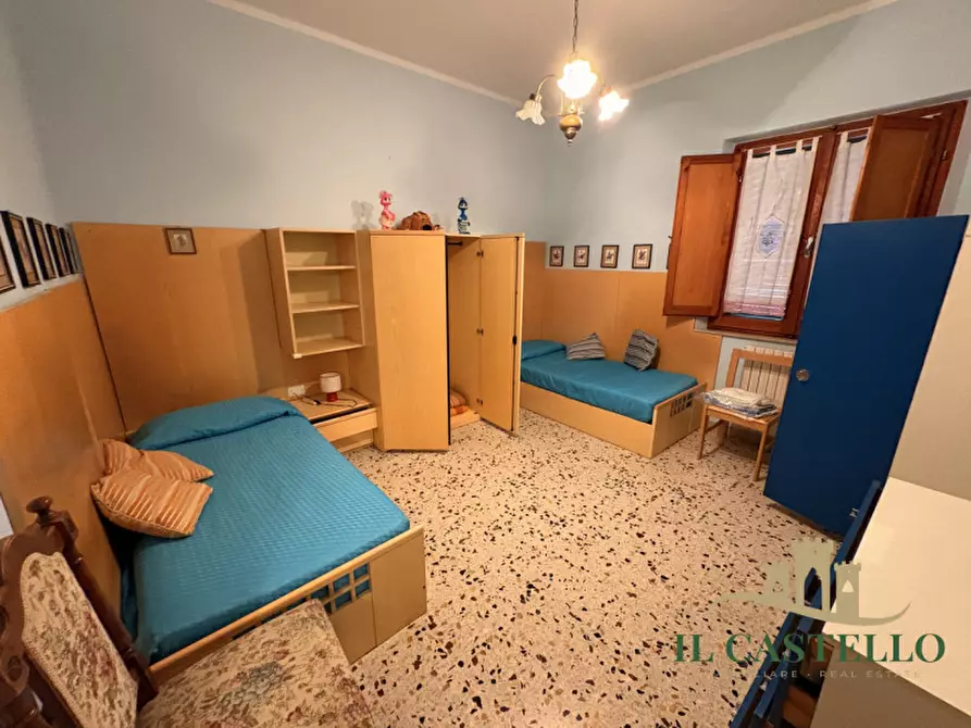 Immagine 31 di Villa in vendita  in Via Roma a Castiglione Del Lago