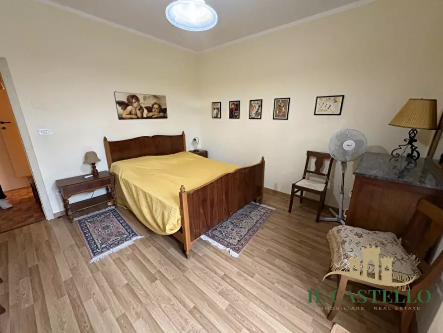 Immagine 32 di Villa in vendita  in Via Roma a Castiglione Del Lago
