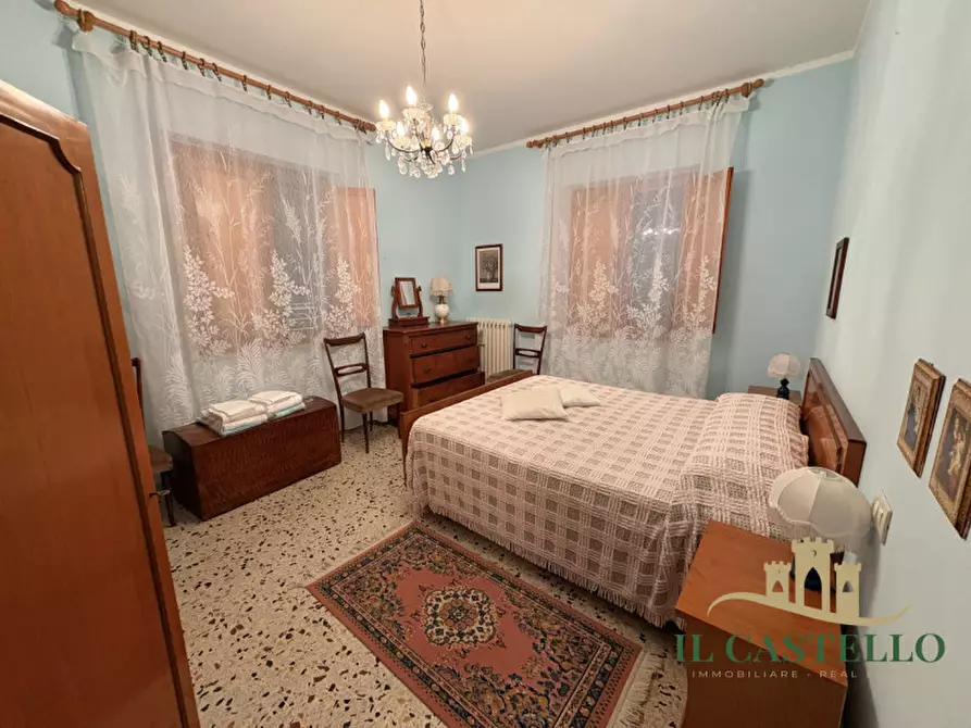 Immagine 33 di Villa in vendita  in Via Roma a Castiglione Del Lago