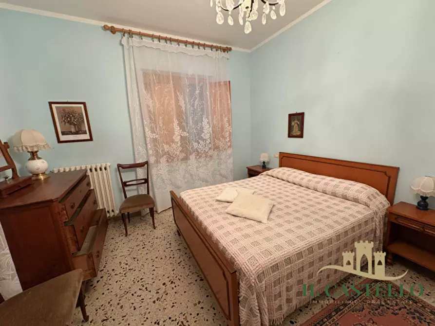 Immagine 34 di Villa in vendita  in Via Roma a Castiglione Del Lago