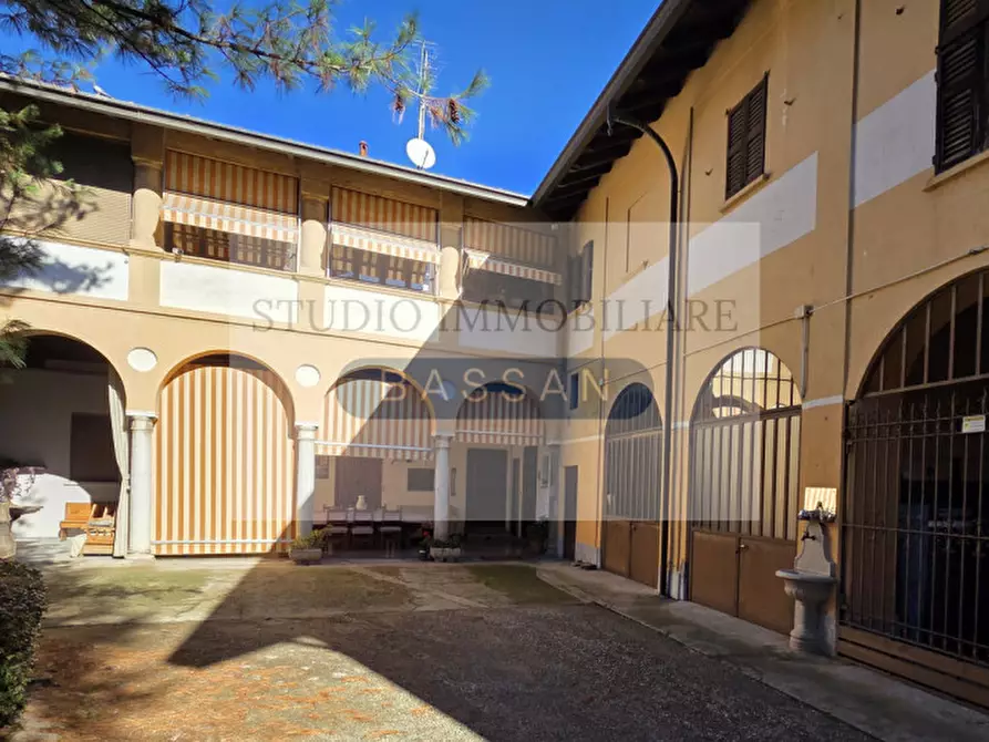 Immagine 1 di Palazzo in vendita  in Via San Giuseppe 11 a Castelseprio