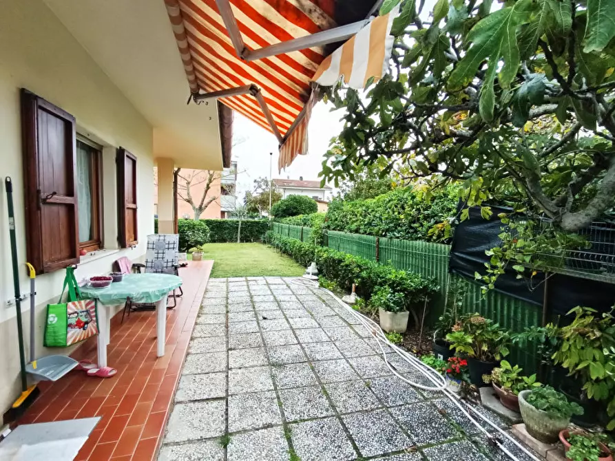 Immagine 2 di Villa in vendita  in Lungomare di Rocca Priora a Falconara Marittima