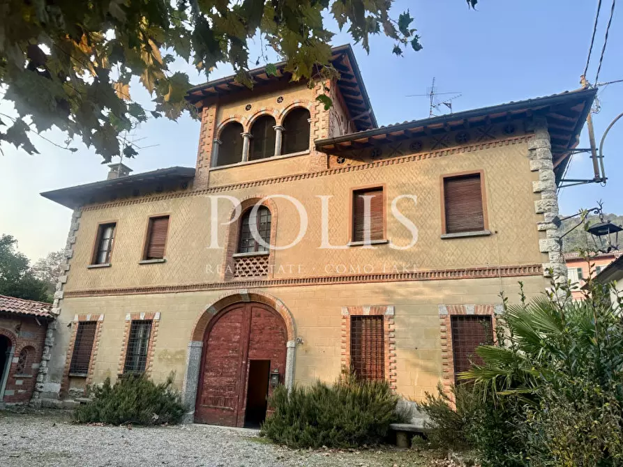 Immagine 2 di Villa in vendita  in VIA ROMA a Albese Con Cassano