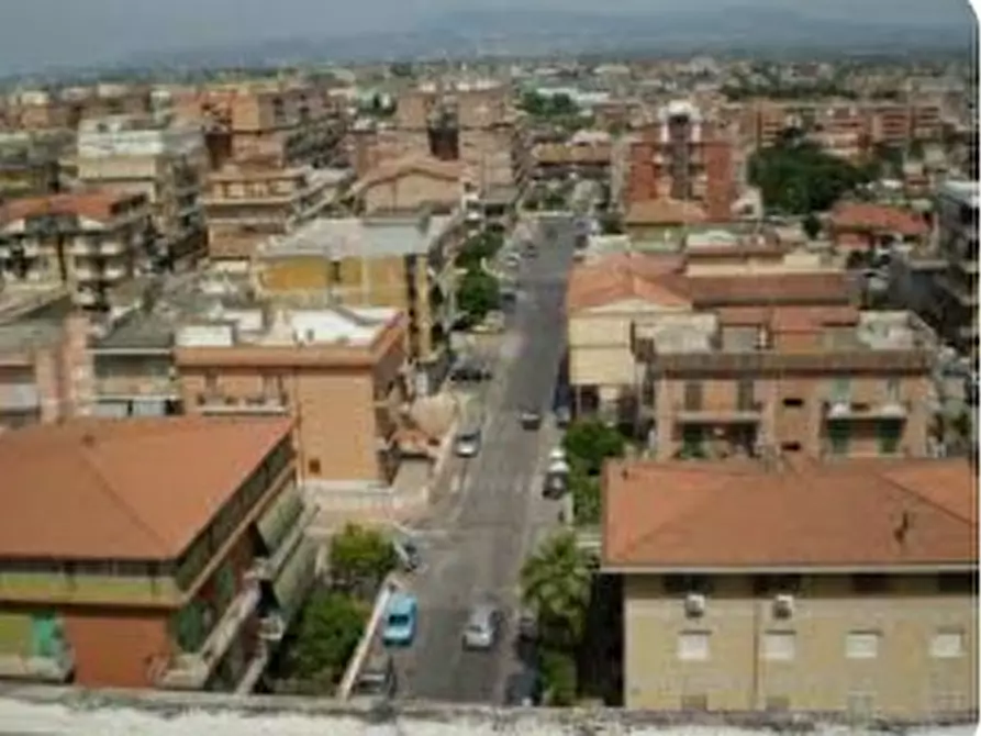 Immagine 3 di Villa in vendita  in Via delle Orchidee a Pomezia