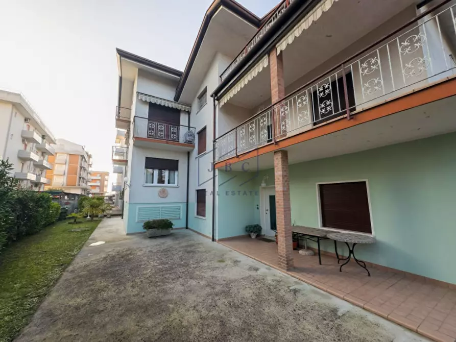 Immagine 1 di Appartamento in vendita  in via galileo galilei 10 a Jesolo