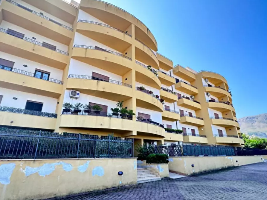 Immagine 1 di Appartamento in vendita  a Carini