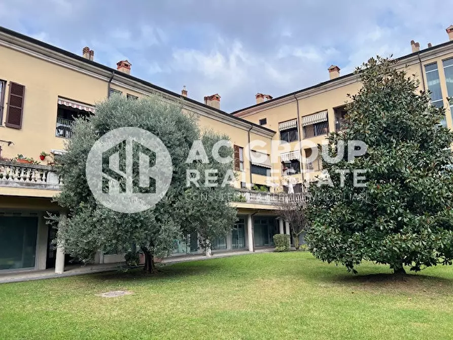 Immagine 11 di Appartamento in vendita  in Via Sandro Pertini a Solaro