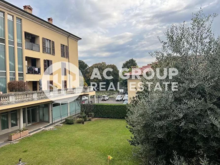 Immagine 13 di Appartamento in vendita  in Via Sandro Pertini a Solaro