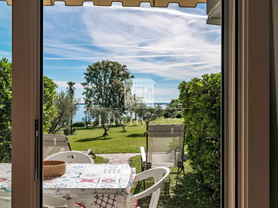 Immagine 3 di Appartamento in vendita  in Via Sasselle a Manerba Del Garda