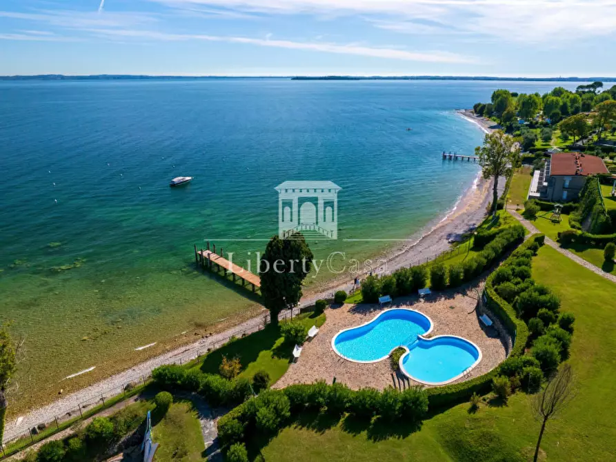 Immagine 4 di Appartamento in vendita  in Via Sasselle a Manerba Del Garda