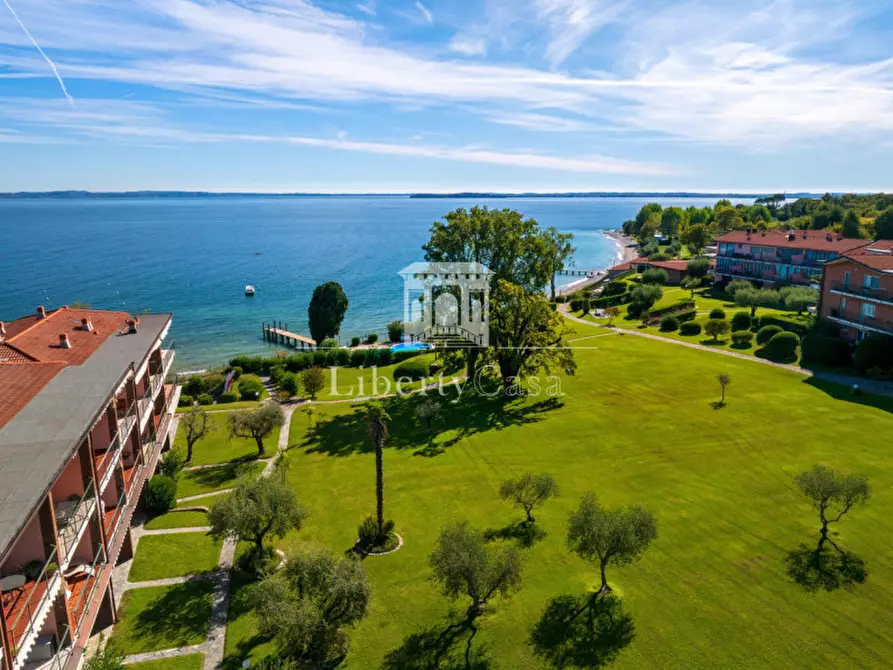 Immagine 8 di Appartamento in vendita  in Via Sasselle a Manerba Del Garda