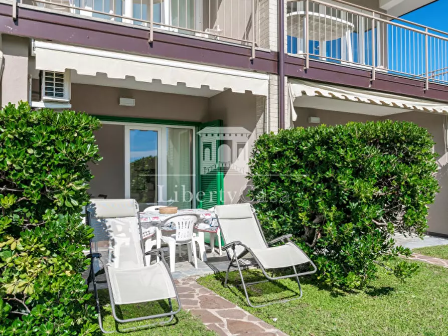 Immagine 9 di Appartamento in vendita  in Via Sasselle a Manerba Del Garda