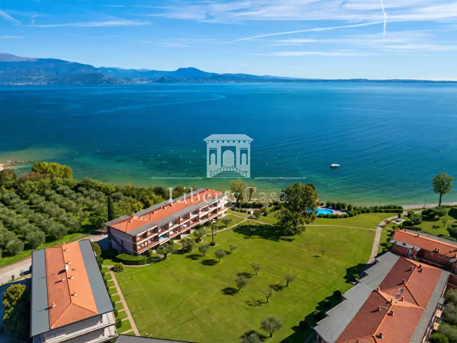 Immagine 10 di Appartamento in vendita  in Via Sasselle a Manerba Del Garda