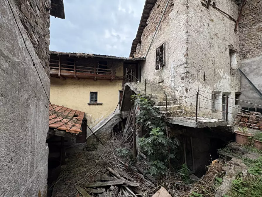 Immagine 1 di Casa trifamiliare in vendita  in Via Frona dei Rodari a Cembra Lisignago