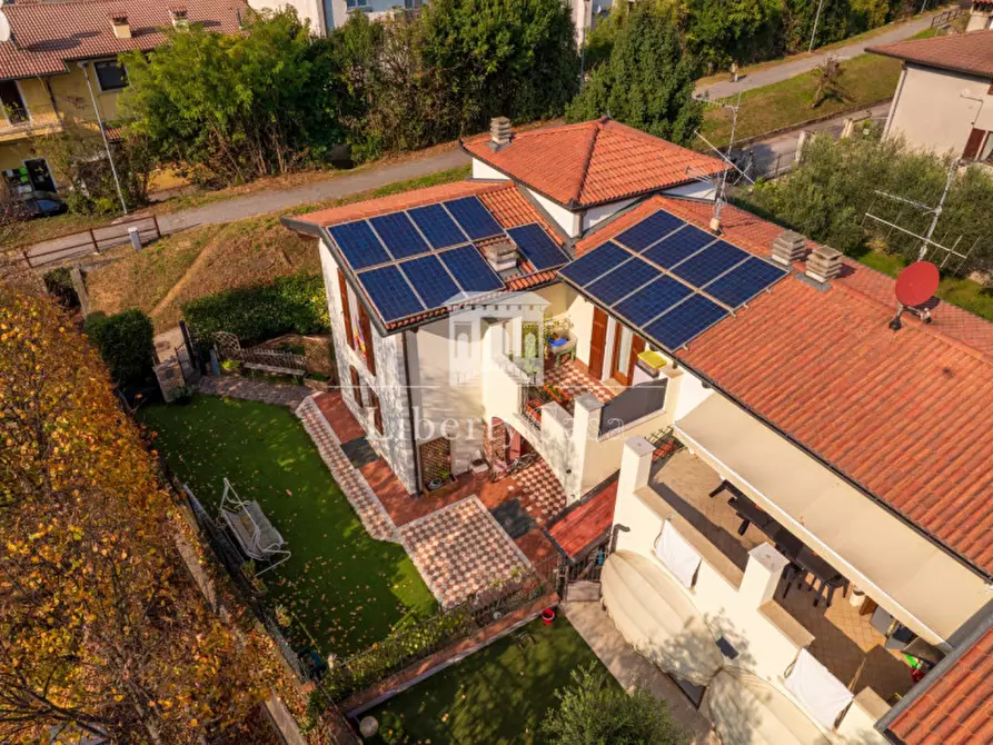 Immagine 20 di Casa trifamiliare in vendita  in Via Rossini a Roè Volciano