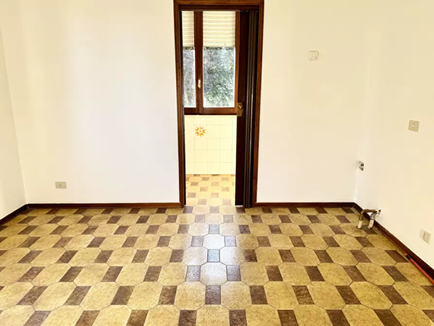 Immagine 11 di Appartamento in vendita  a San Secondo Parmense