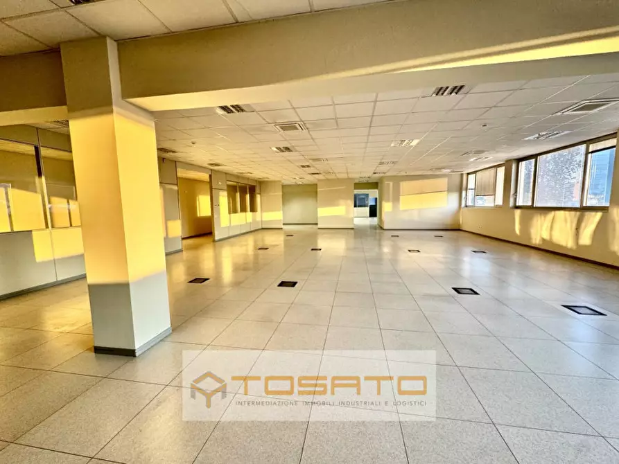 Immagine 4 di Ufficio in affitto  a Verona