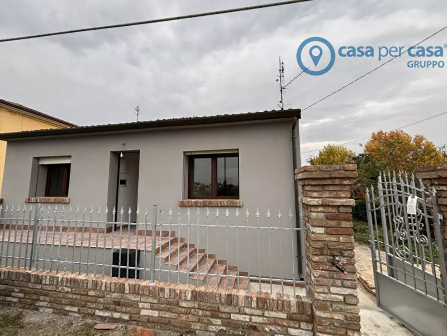 Immagine 2 di Casa indipendente in vendita  a Crespino