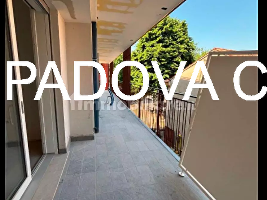 Immagine 8 di Appartamento in vendita  in via savonarola a Padova