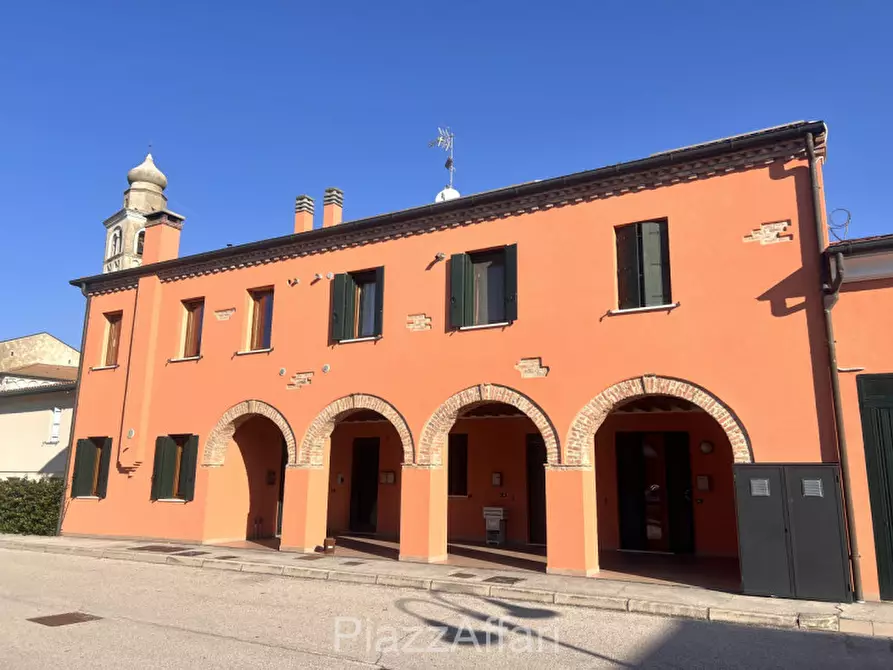 Immagine 1 di Appartamento in vendita  in Via Abate Balbo a Correzzola