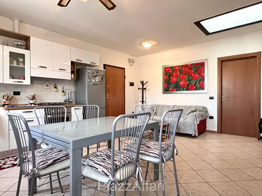 Immagine 2 di Appartamento in vendita  in Via Abate Balbo a Correzzola