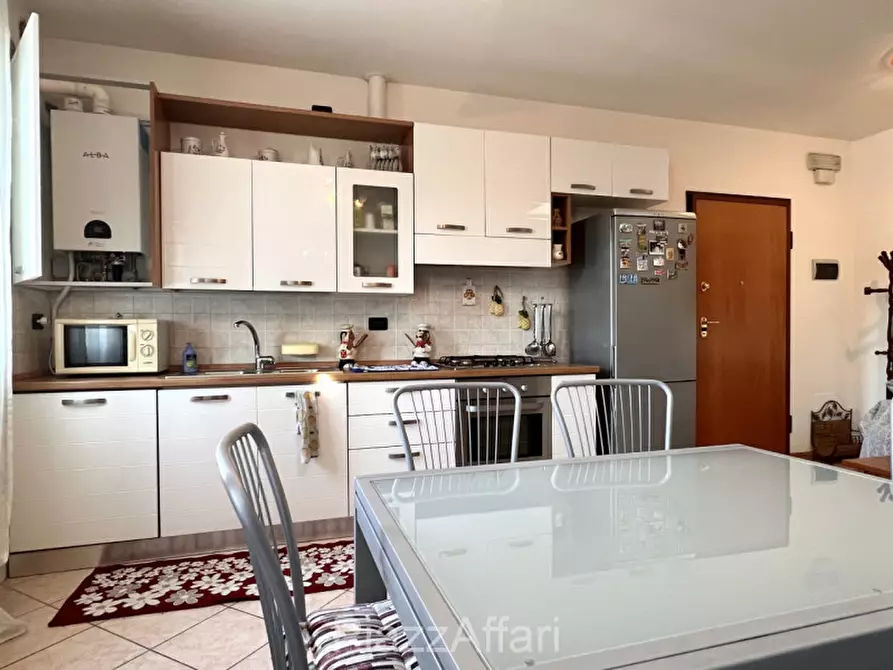 Immagine 4 di Appartamento in vendita  in Via Abate Balbo a Correzzola