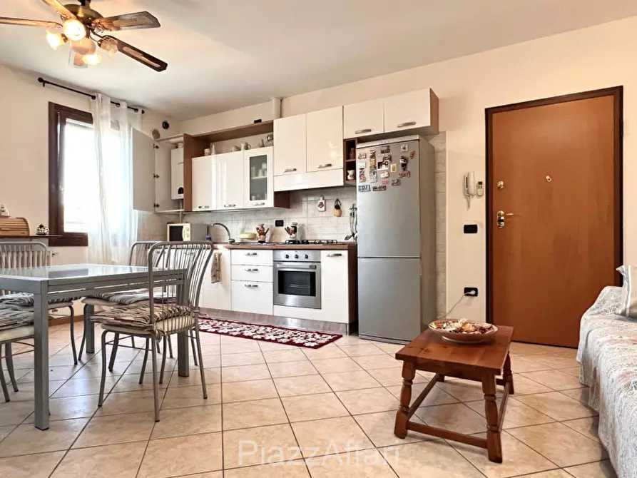 Immagine 6 di Appartamento in vendita  in Via Abate Balbo a Correzzola