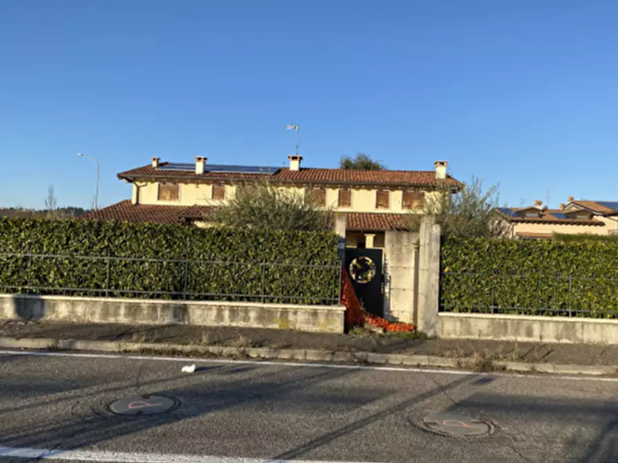 Immagine 4 di Villa in vendita  in Via Castelfidardo a Bussolengo