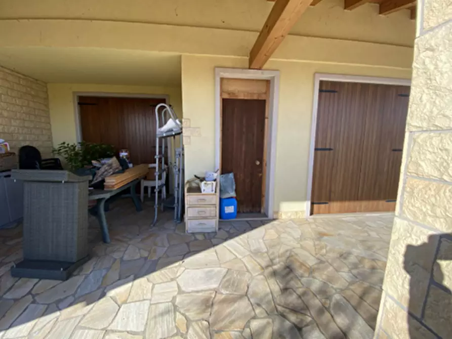 Immagine 8 di Villa in vendita  in Via Castelfidardo a Bussolengo