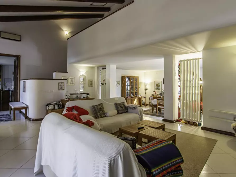 Immagine 4 di Villa in vendita  in Via dei Cavalieri a Torri Di Quartesolo