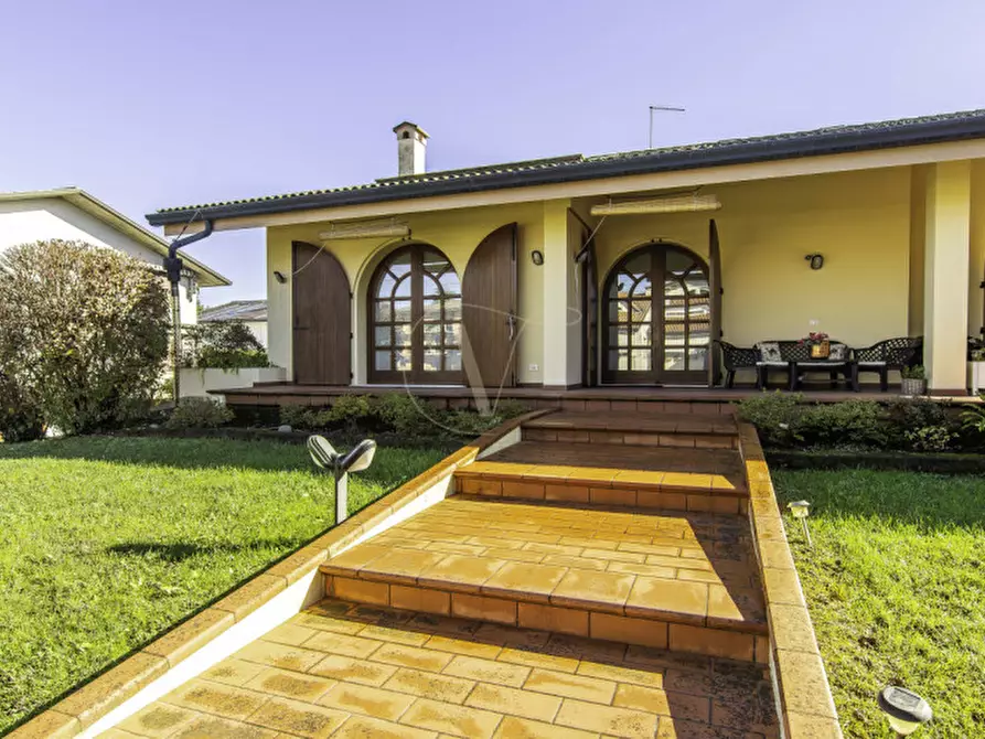 Immagine 38 di Villa in vendita  in Via dei Cavalieri a Torri Di Quartesolo