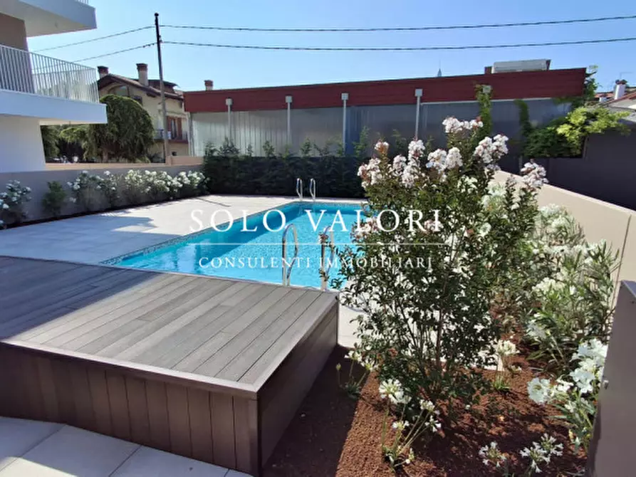 Immagine 3 di Appartamento in vendita  in Piazza Drago a Jesolo