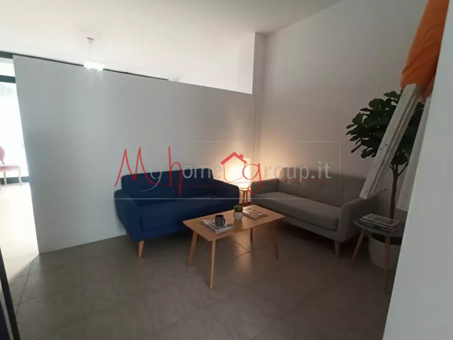 Immagine 5 di Negozio in vendita  in Piazza la Pira a Legnaro