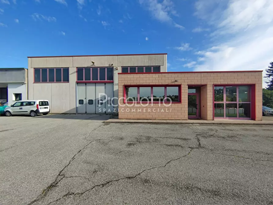 Immagine 2 di Laboratorio in affitto  in via Strade Nuove a Cavaso Del Tomba