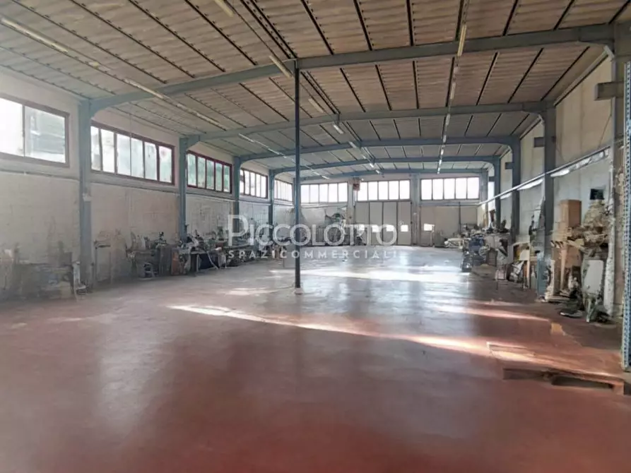 Immagine 4 di Laboratorio in affitto  in via Strade Nuove a Cavaso Del Tomba