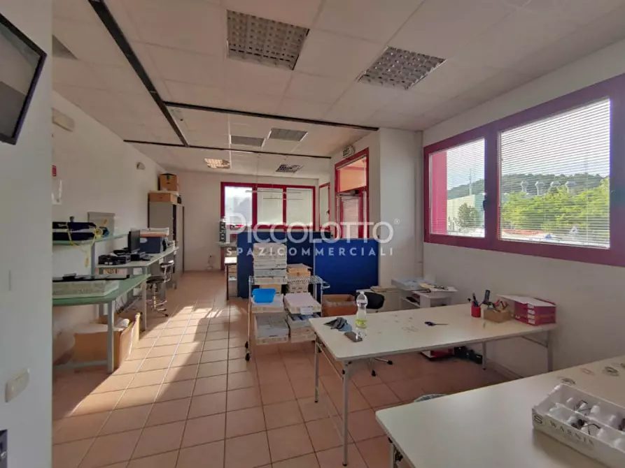 Immagine 6 di Laboratorio in affitto  in via Strade Nuove a Cavaso Del Tomba