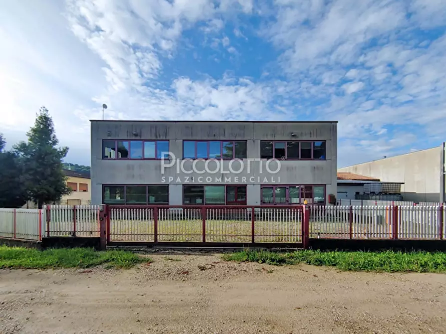 Immagine 12 di Laboratorio in affitto  in via Strade Nuove a Cavaso Del Tomba