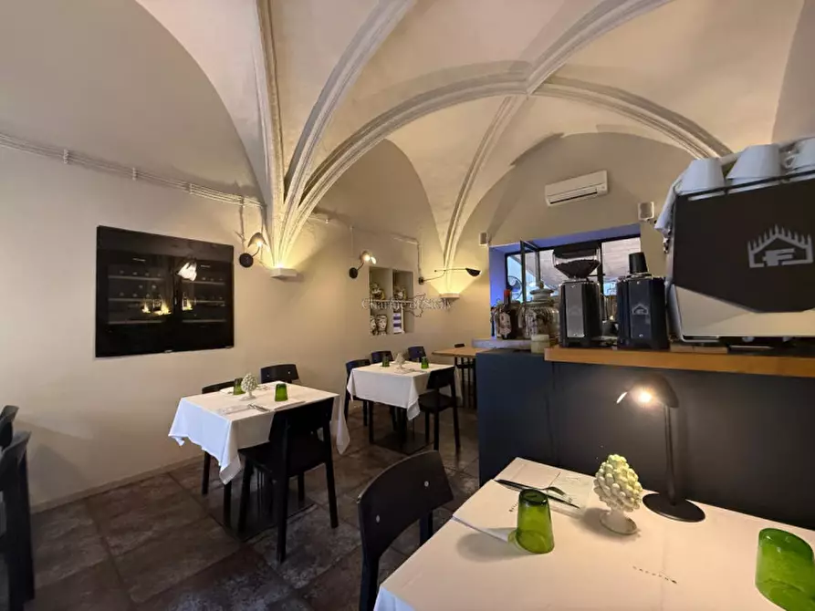 Immagine 5 di Attività commerciale in affitto  a Modica