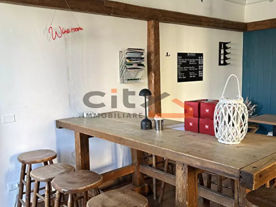 Immagine 4 di Negozio in affitto  a Bassano Del Grappa