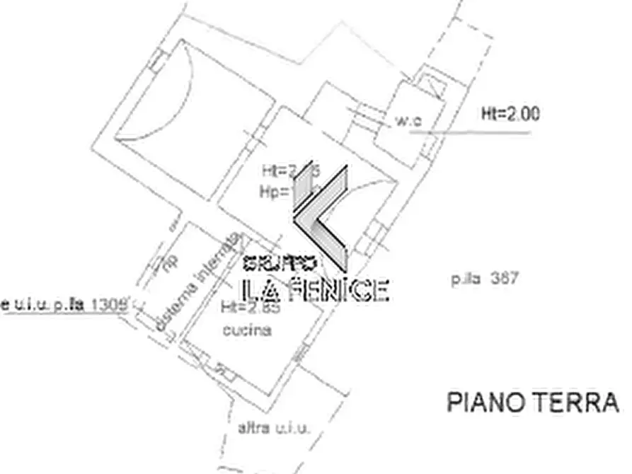 Immagine 2 di Casa indipendente in vendita  in Contrada Uacella a Locorotondo