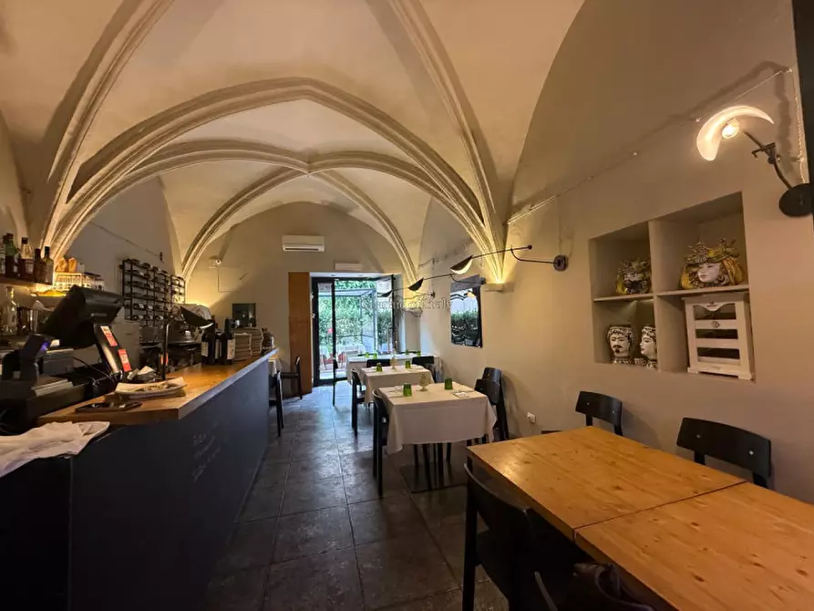 Immagine 3 di Attività commerciale in vendita  a Modica