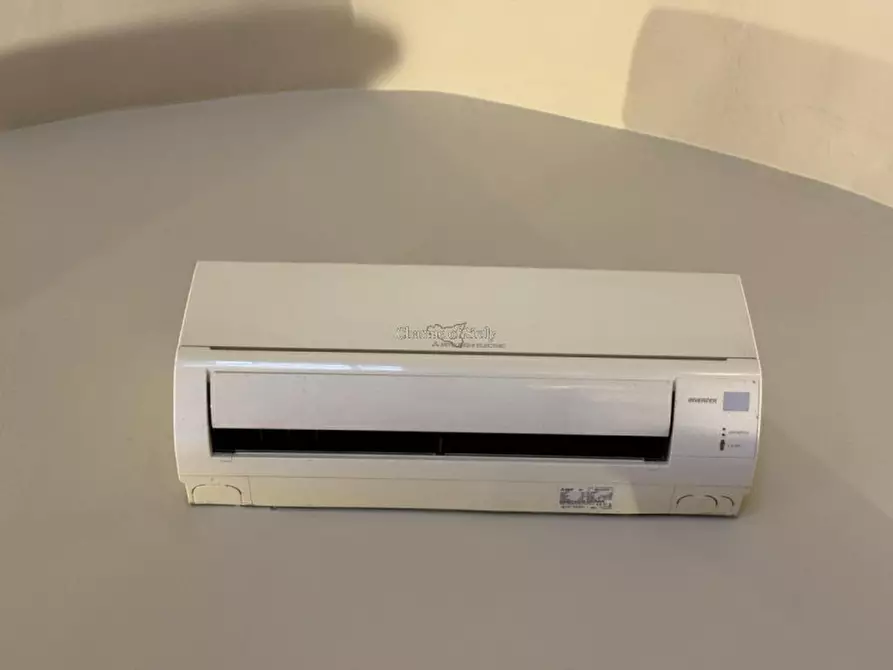 Immagine 24 di Attività commerciale in vendita  a Modica