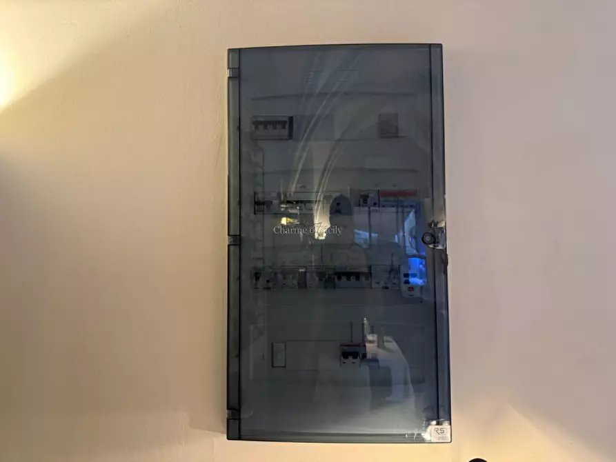 Immagine 26 di Attività commerciale in vendita  a Modica