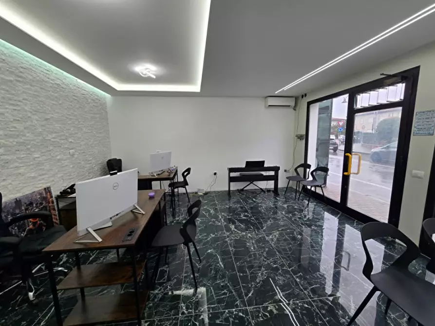 Immagine 2 di Negozio in vendita  in Vigonovo centro a Vigonovo