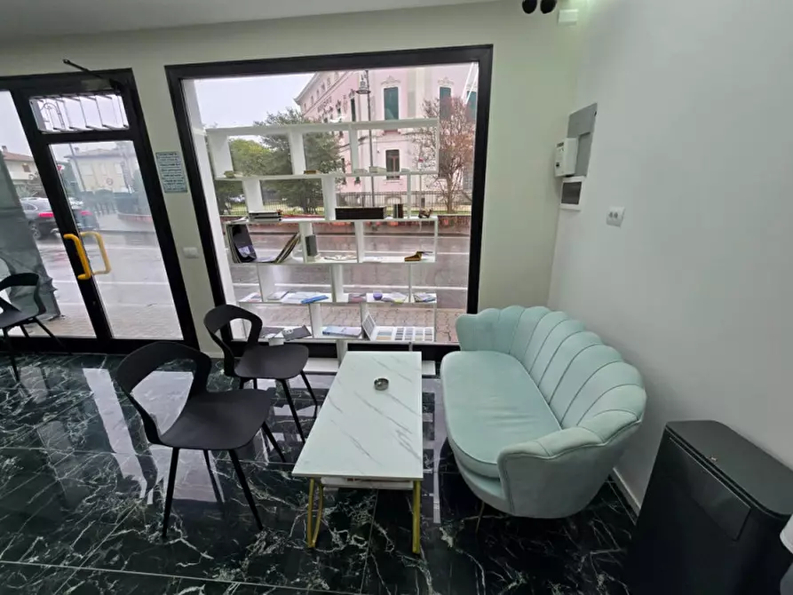 Immagine 3 di Negozio in vendita  in Vigonovo centro a Vigonovo