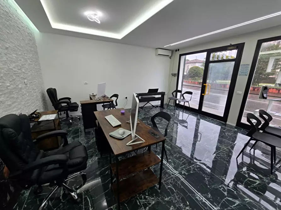 Immagine 4 di Negozio in vendita  in Vigonovo centro a Vigonovo