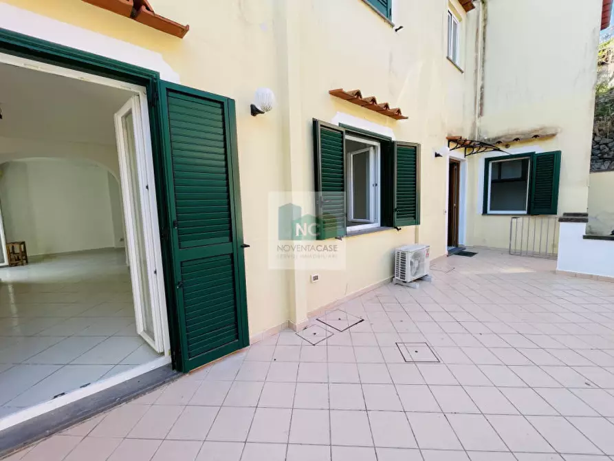 Immagine 3 di Appartamento in vendita  in VIA NINO BIXIO 45 a Barano D'ischia